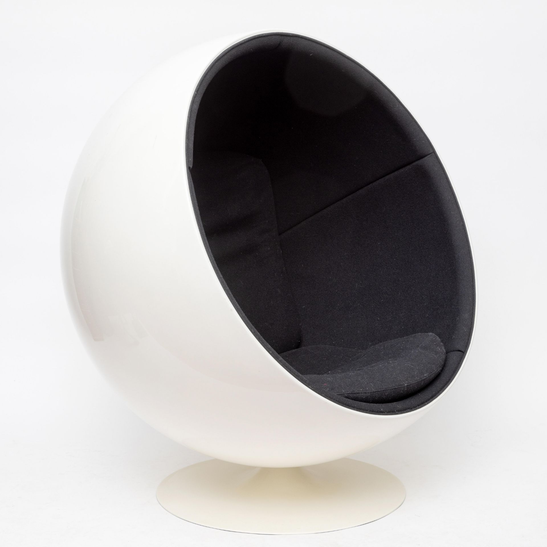 Eero Aarnio voor Adelta, Finland, 'Ball Chair', ontwerp 1963-1966. - Bild 5 aus 11