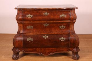 Noten- notenwortelhouten commode in Louis XV-stijl, 20e eeuw,