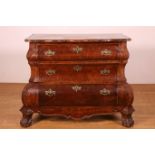 Noten- notenwortelhouten commode in Louis XV-stijl, 20e eeuw,