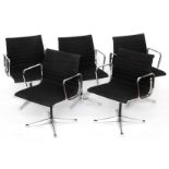 Charles & Ray Eames voor Herman Miller, U.S.A, set van vijf 'Aluminium Group' 'EA 107' armstoelen, o