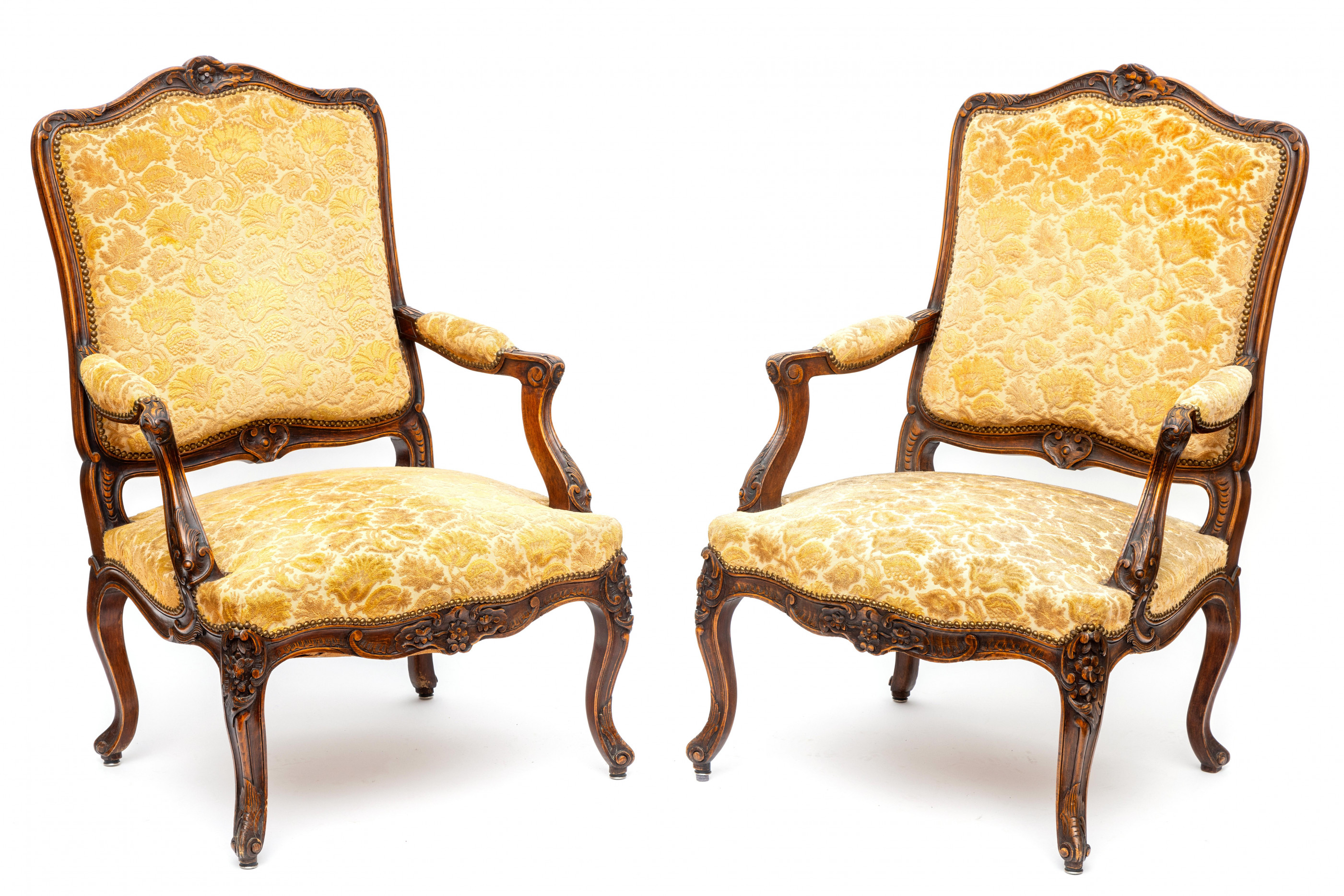 Paar beukenhouten fauteuils in Louis XV-stijl, 19e eeuw,