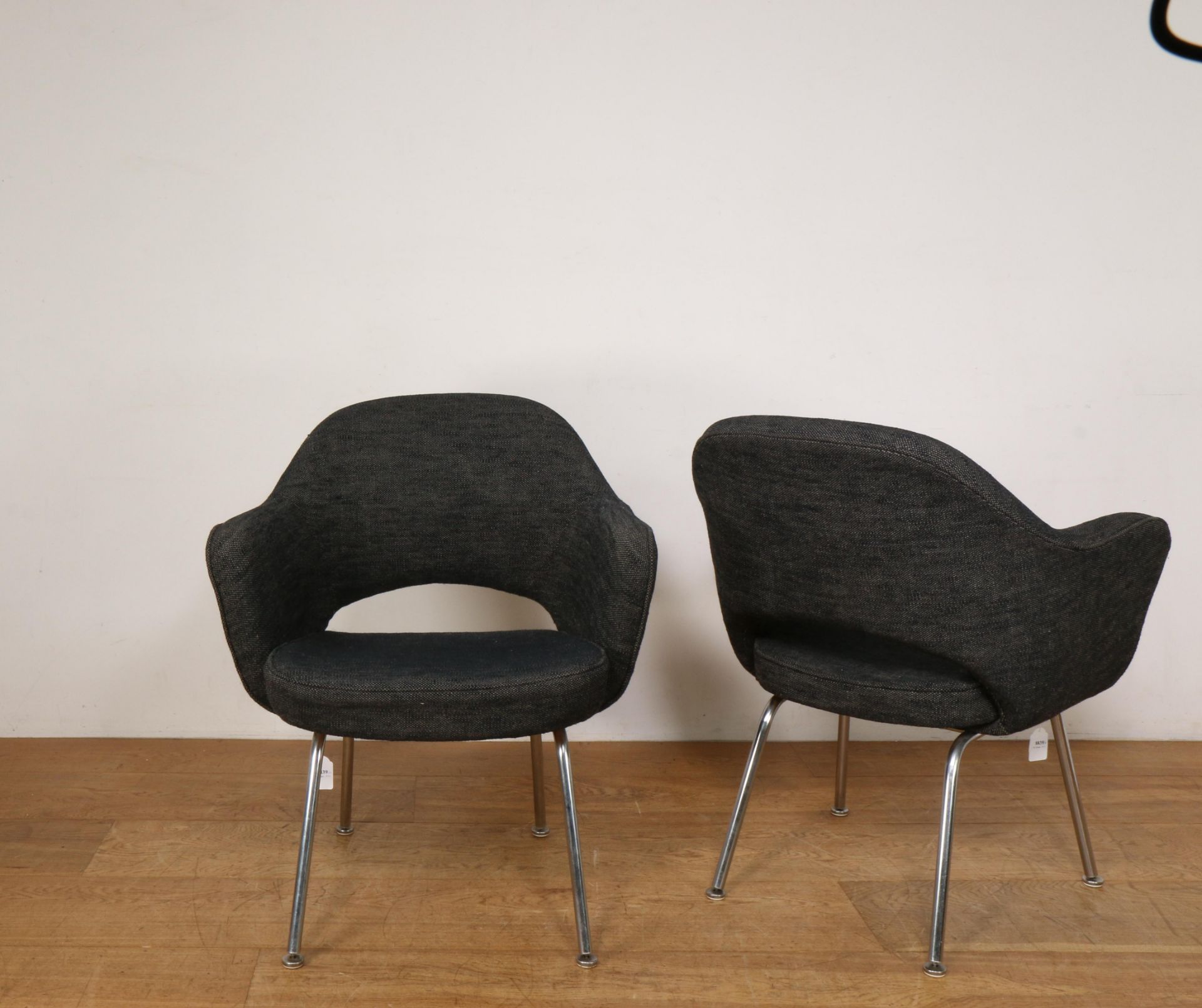 Eero Saarinen voor Knoll International, U.S.A, paar 'Executive' armstoelen, ontwerp 1951, - Bild 2 aus 2