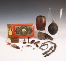Een collectie Aziatische en Oosterse objecten;