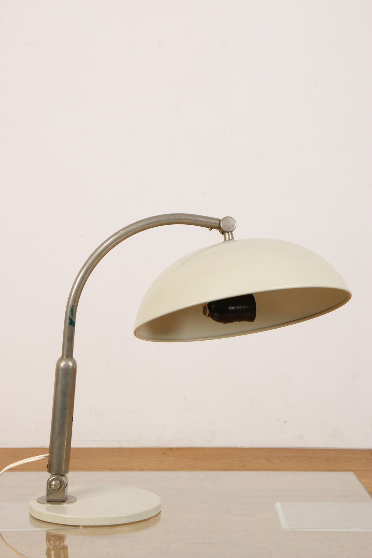 H. Busquet voor Hala, Zeist, stalen bureaulamp, model 144, ontwerp 1932,