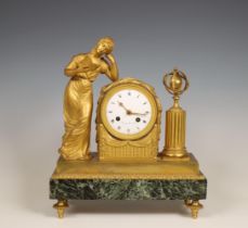 Frankrijk, vuurvergulde bronzen pendule, 'Astronomie', adres: Bergmiller á Paris, ca. 1810;