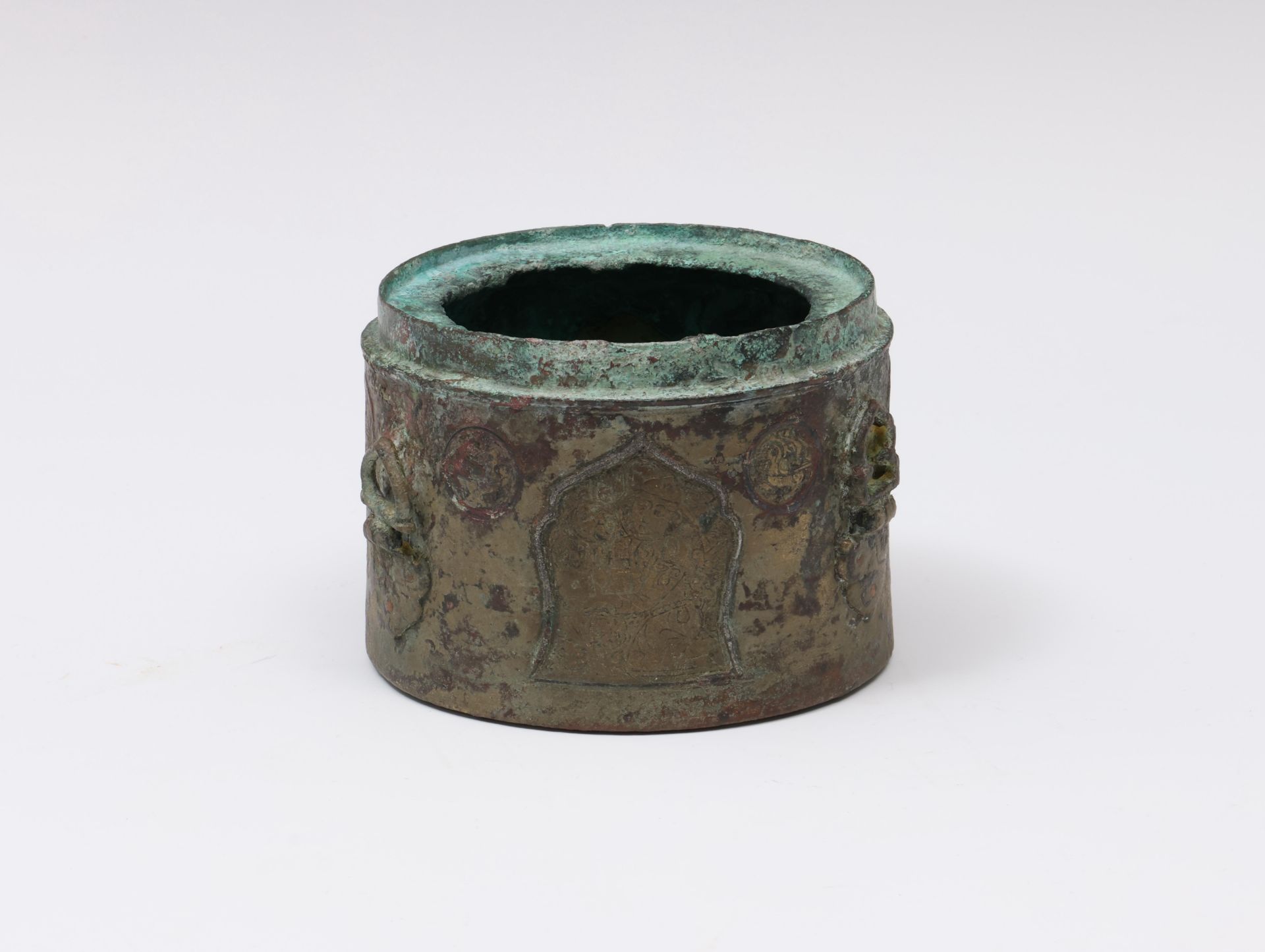 Khurasan, silver inlaid bronze inkwell, davat, late 12th - early 13th century; - Bild 2 aus 5