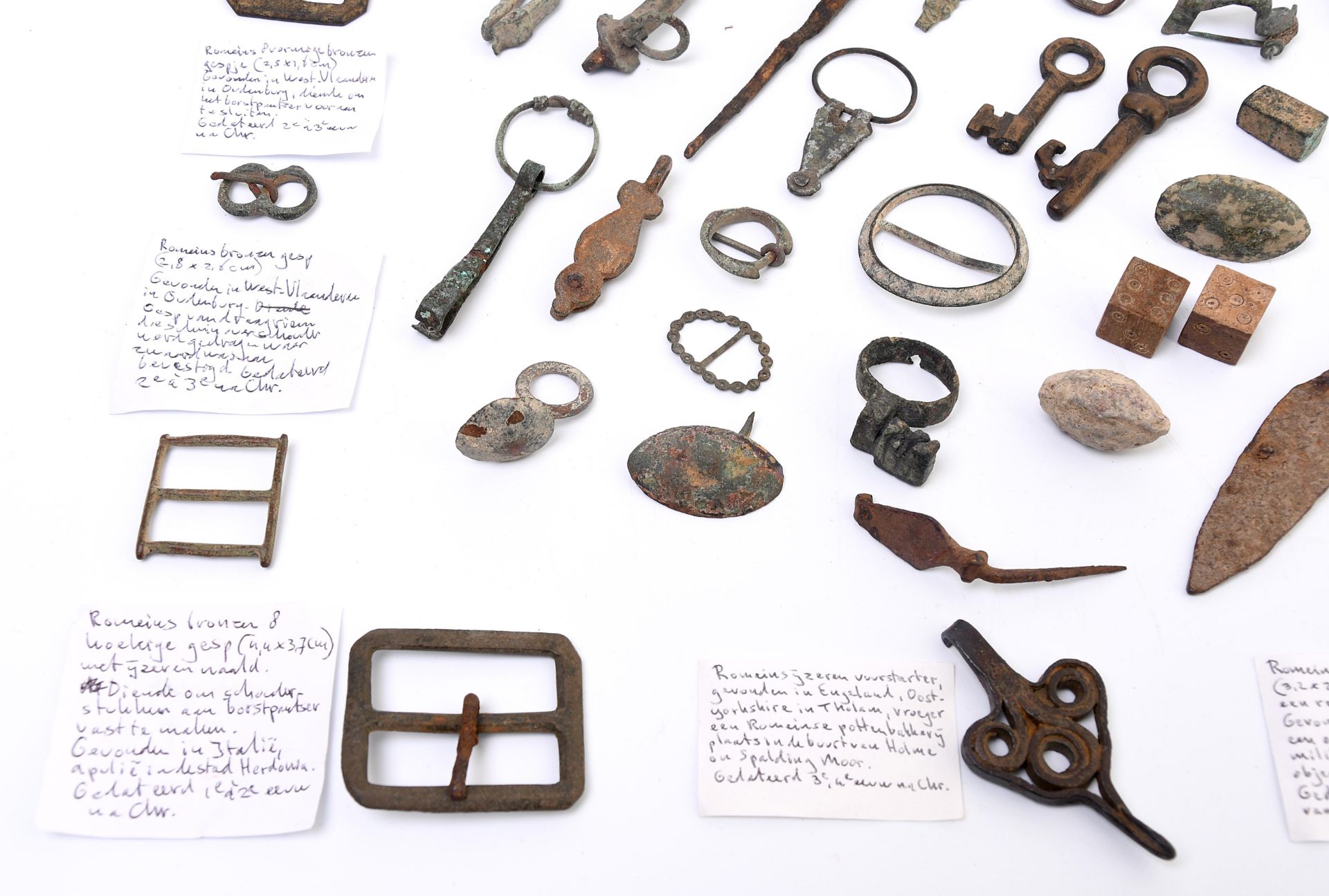 A lot of various bronze and metal objects, Roman Period and later; - Bild 4 aus 5