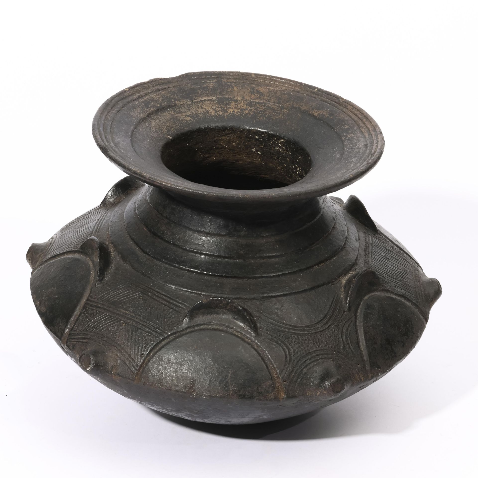 Ghana, Akan, terracotta squat globular pot - Image 2 of 2