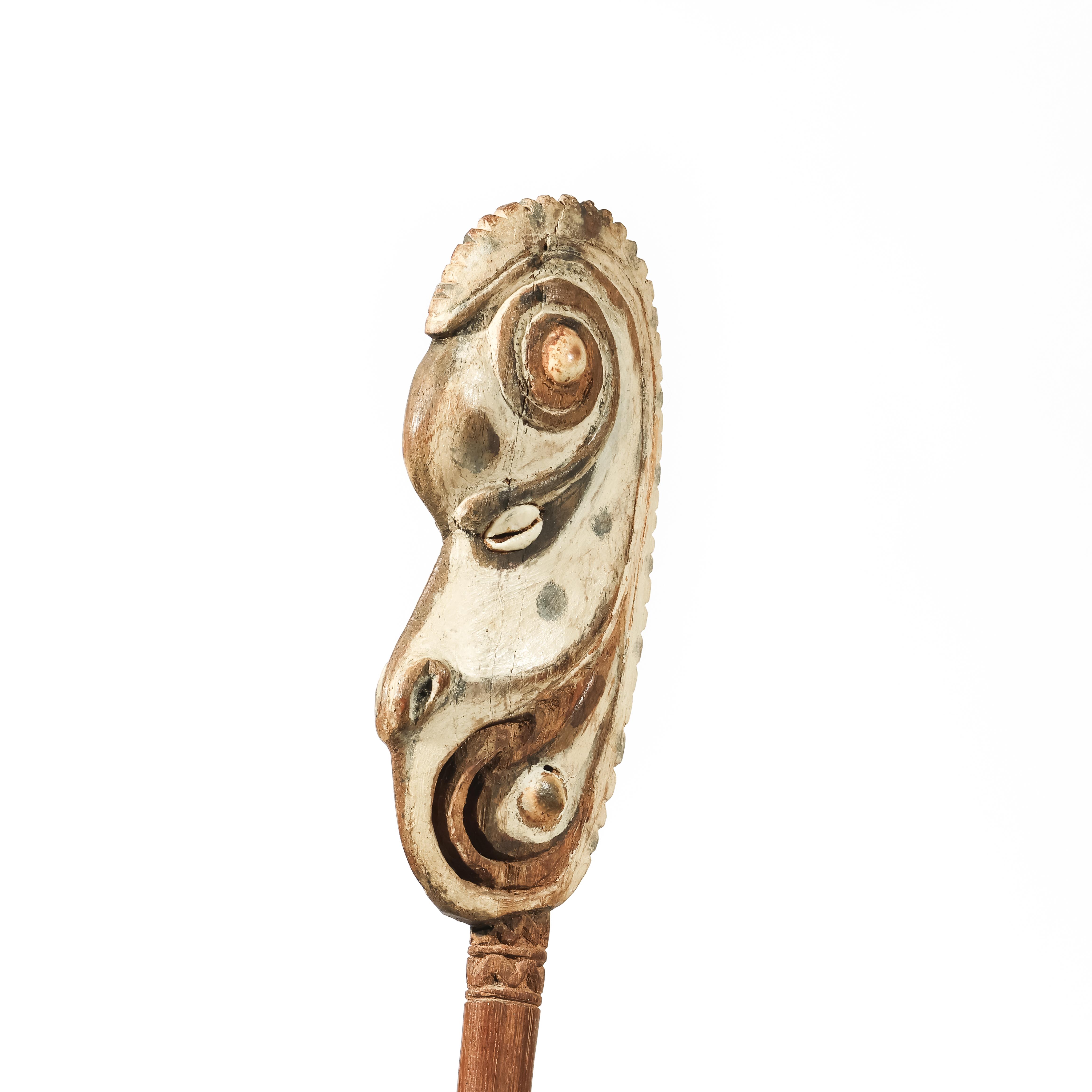 P.N. Guinea, Lower Sepik, lime stick, - Image 2 of 8