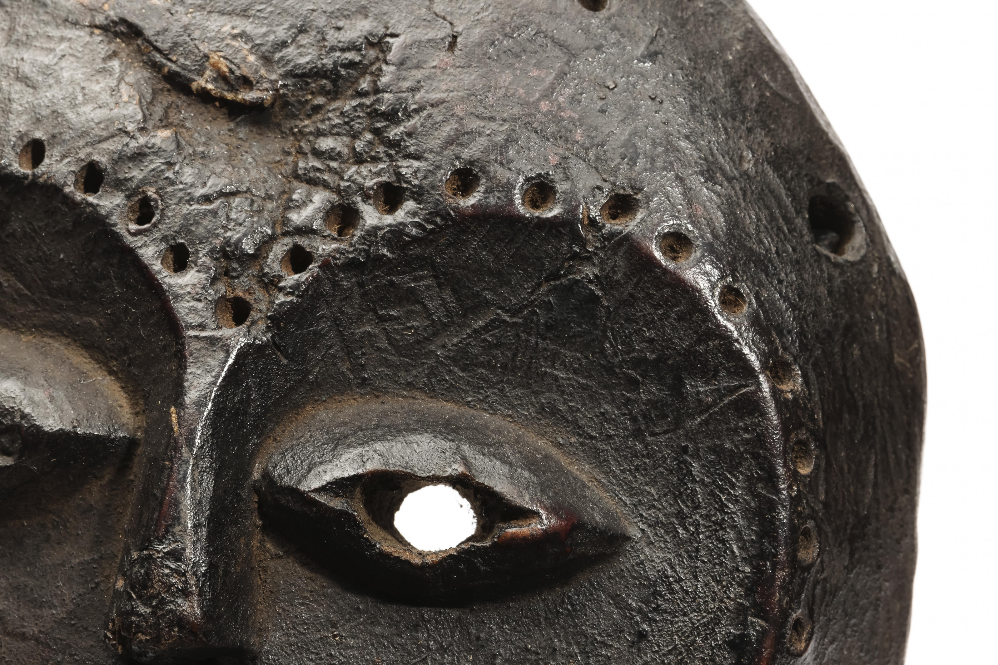 DRC., Lega, a carved mask; - Bild 6 aus 8
