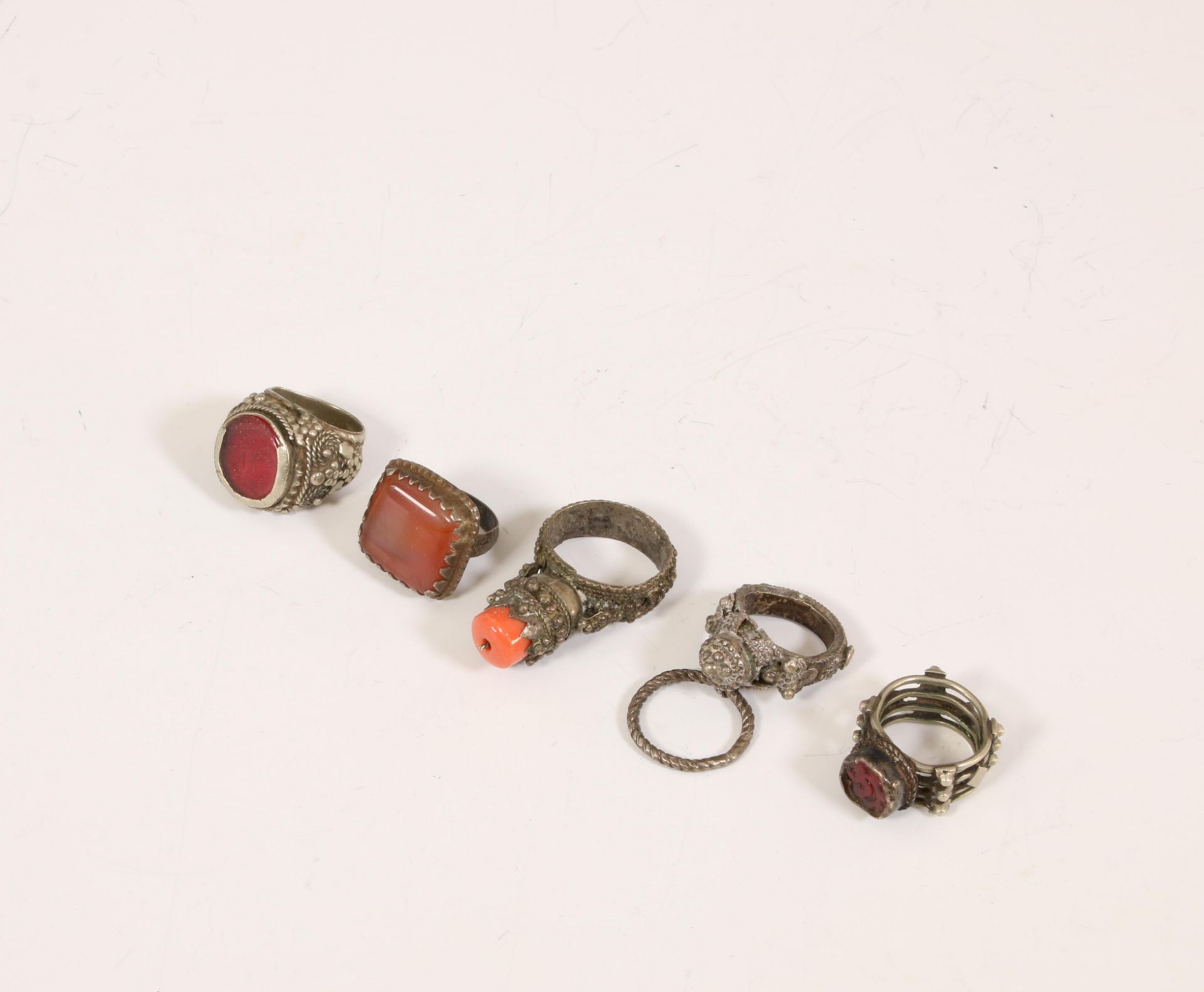 Yeman-Oman, five silver alloy rings,