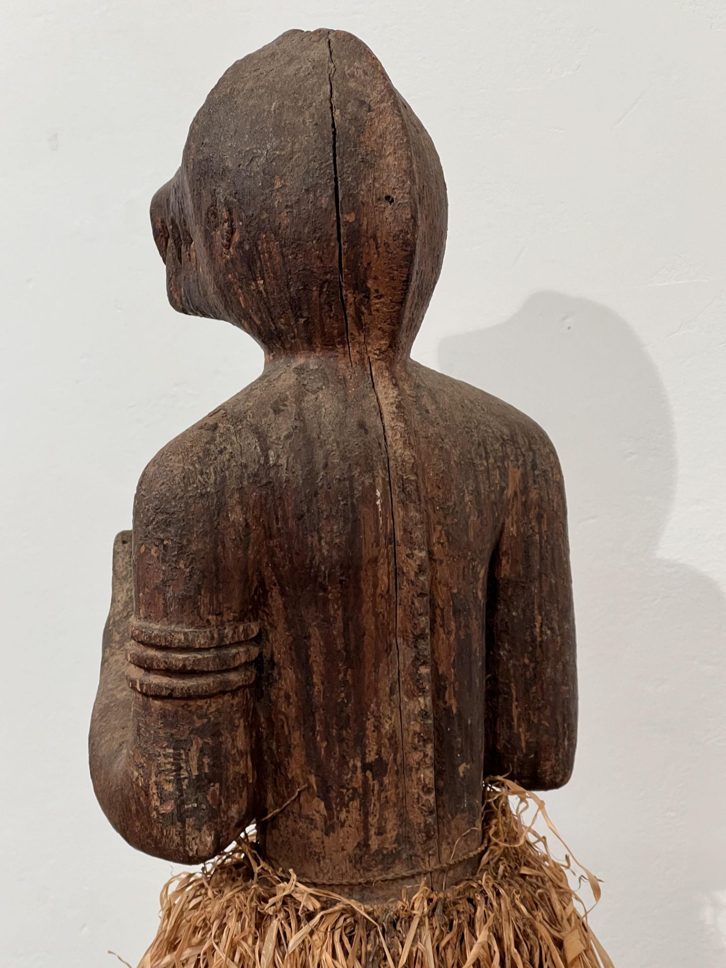 Ivory Coast, Baule, a standing monkey ritual figure, mbra, ca. mid 20th century; - Bild 6 aus 7