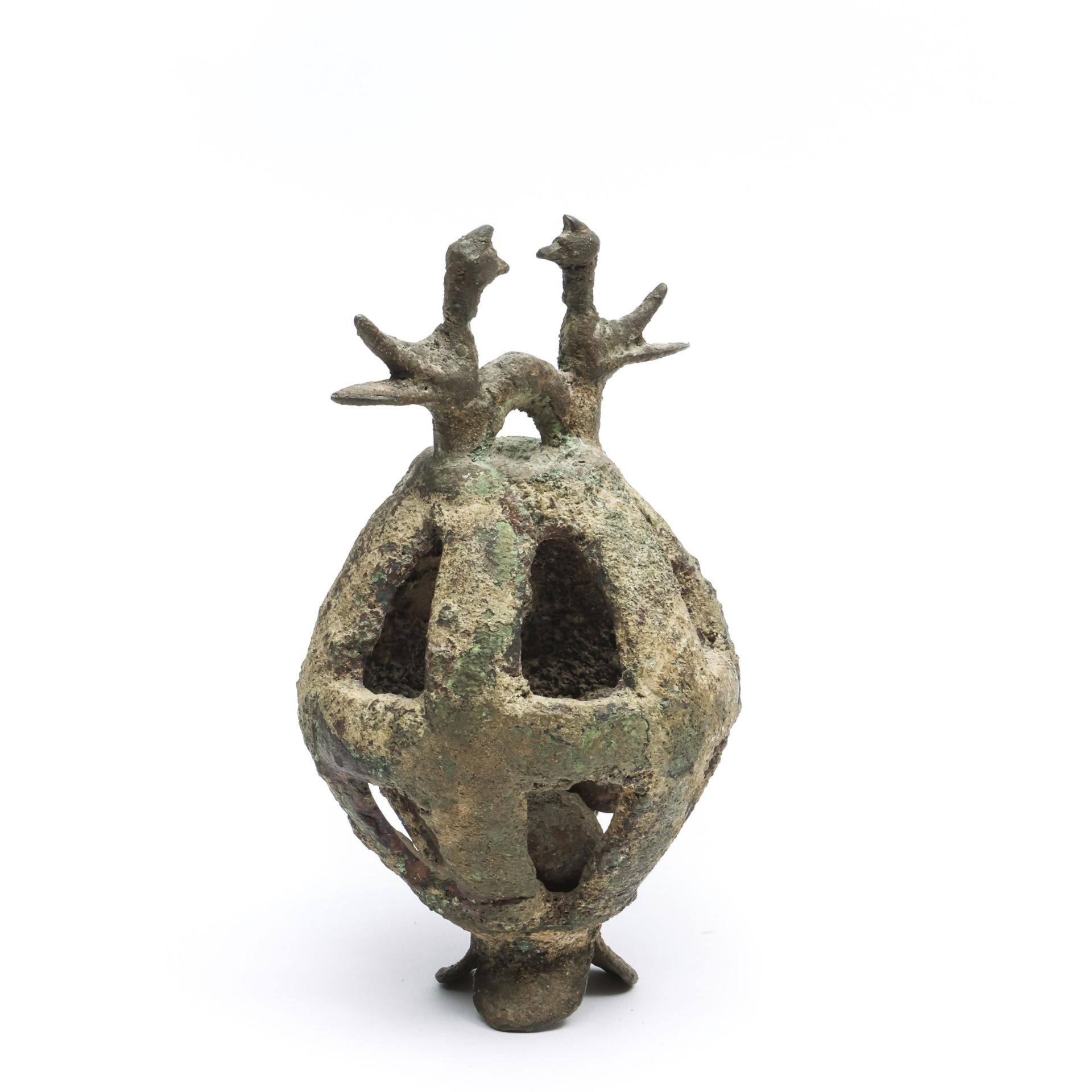 Nothern Persia, Amlash, a bronze open decorative ornament for a horse rein, ca. 11th - 10th century  - Bild 2 aus 2