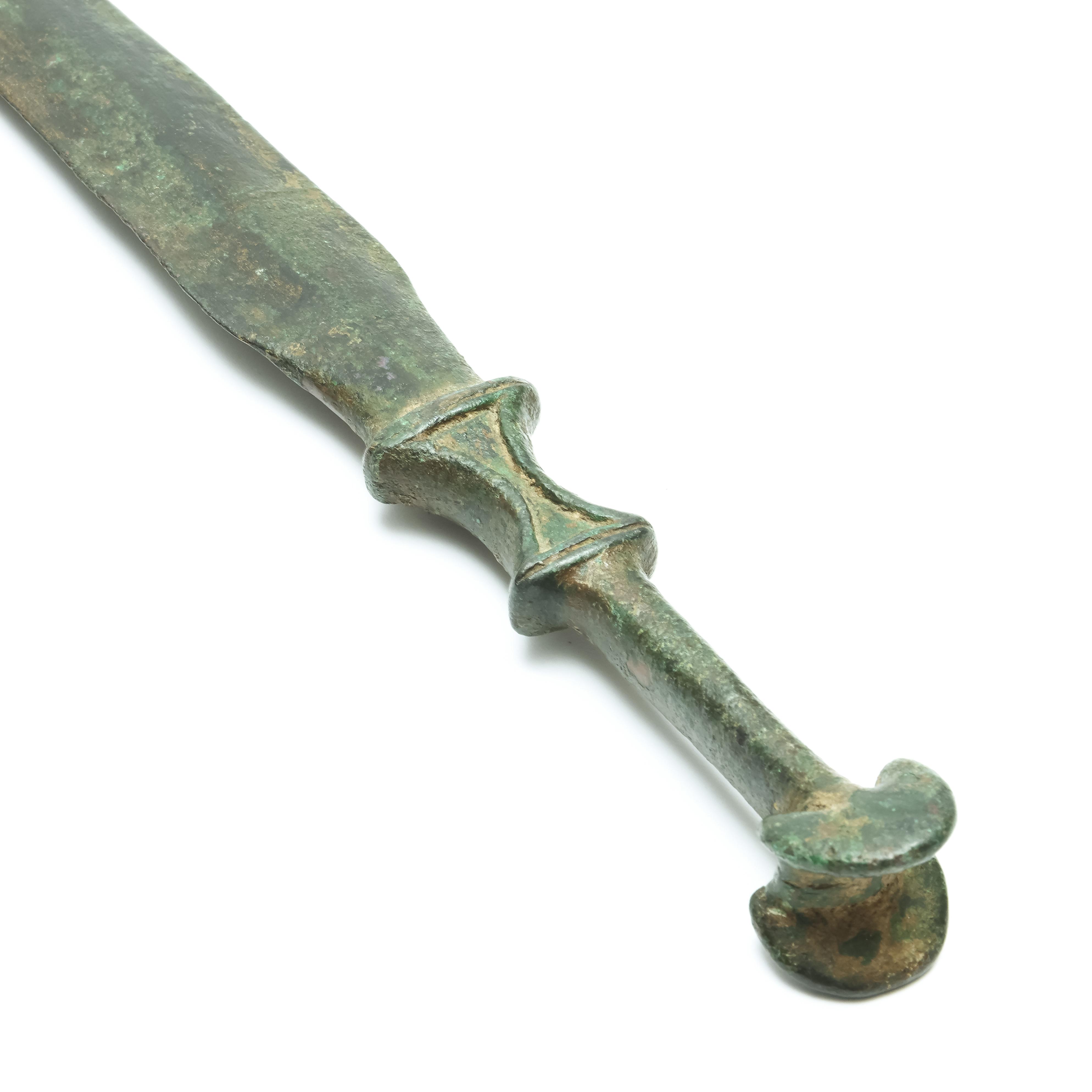 Luristan, a short bronze sword, ca. 900-700 BC. - Image 2 of 3