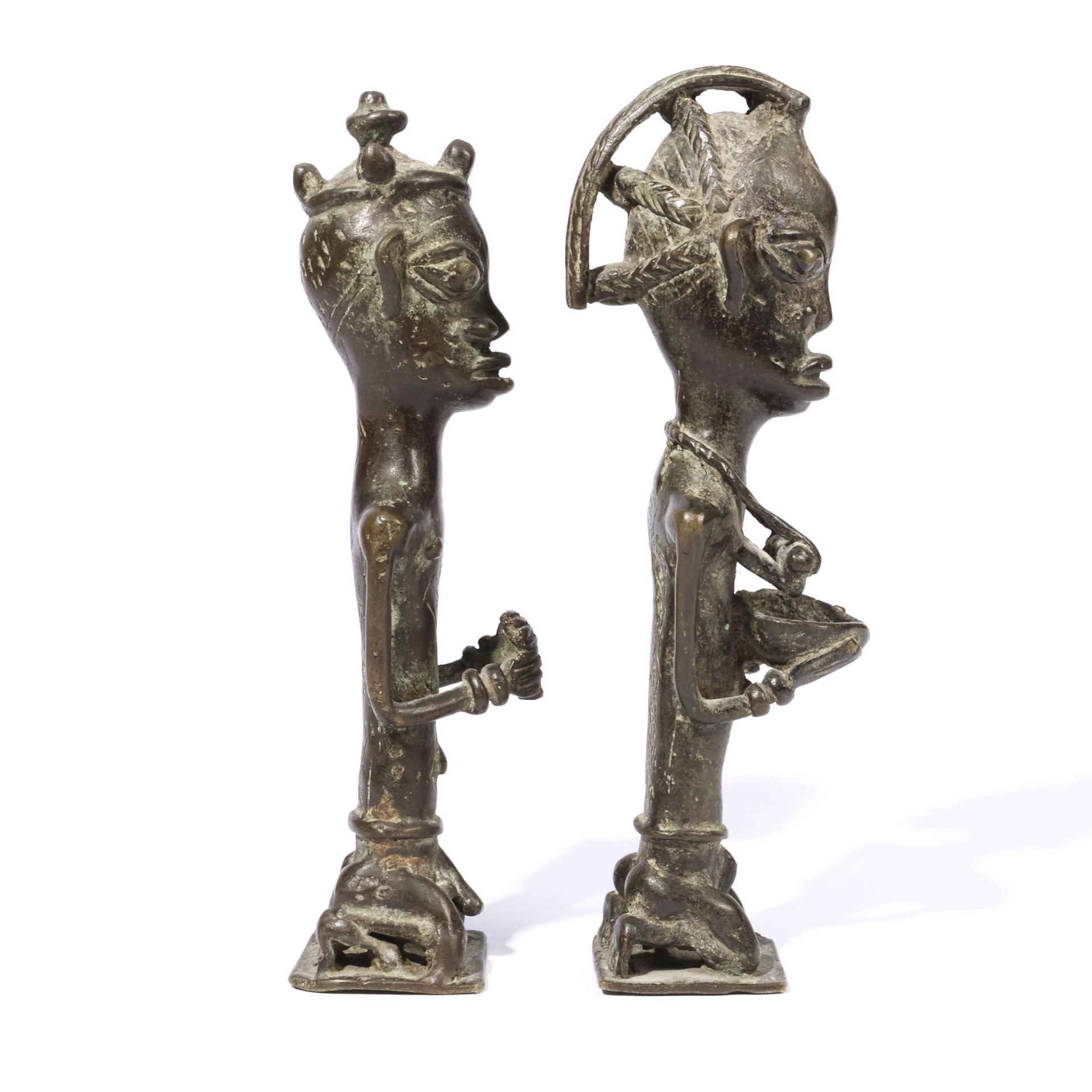 Nigeria, Yoruba, a pair of Ogboni Edan bronzes, - Bild 5 aus 5