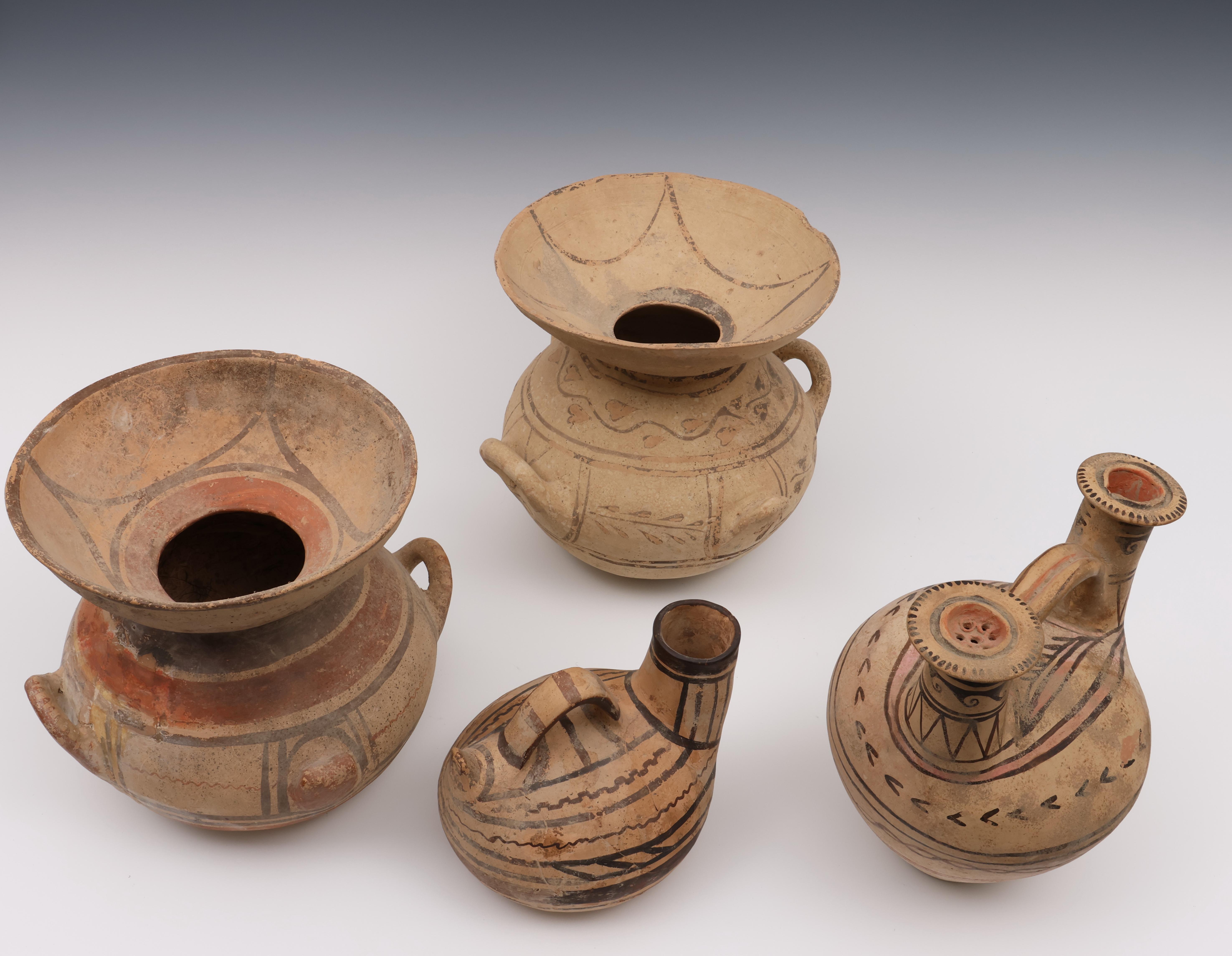 Greece, two Daunian terracotta funnel kraters and two askos, 6th-5th century BC; - Image 3 of 4