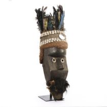 Liberia, Toma, a helmet mask