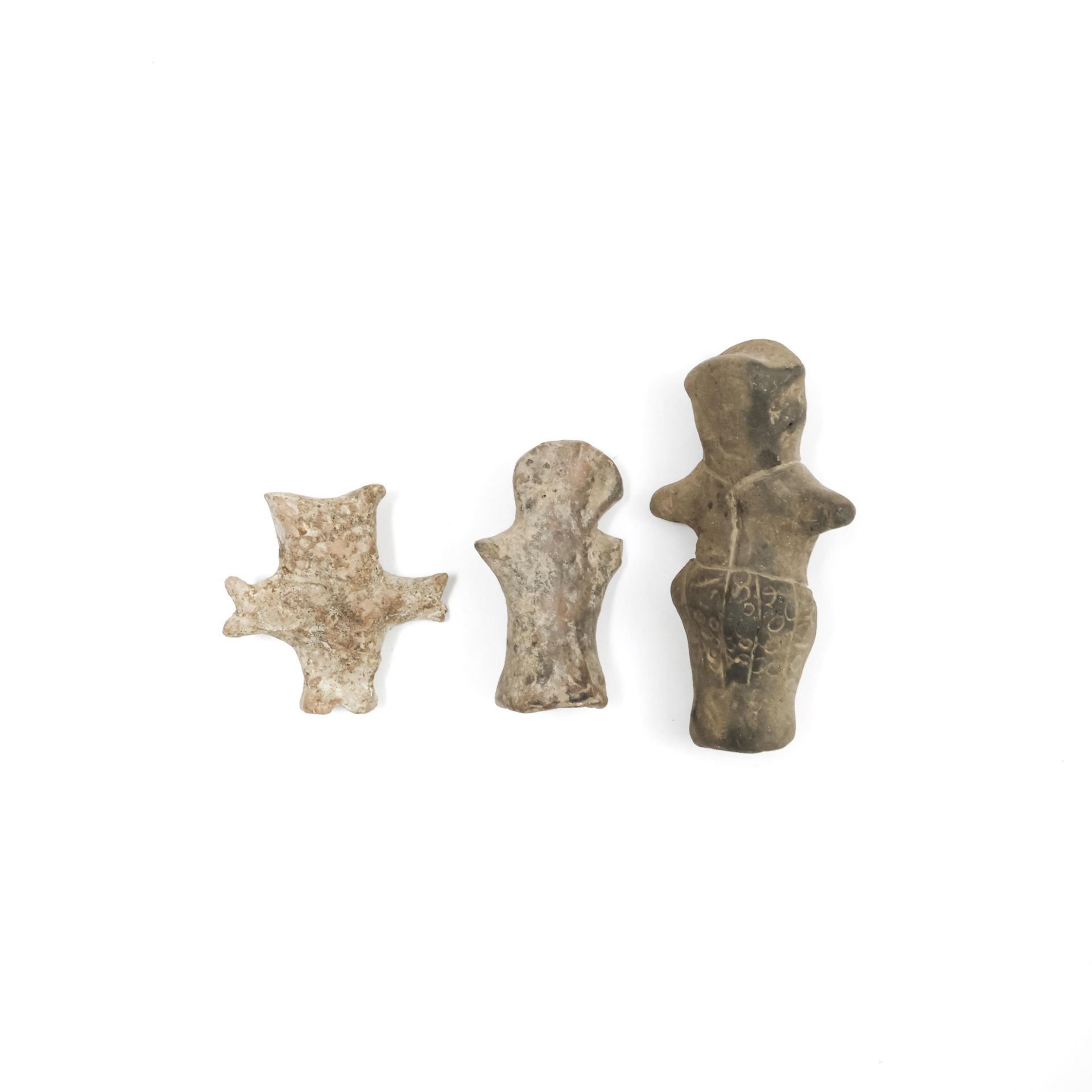 Vinca Culture, three terracotta Idols, ca. 4th Mill BC. - Bild 2 aus 3