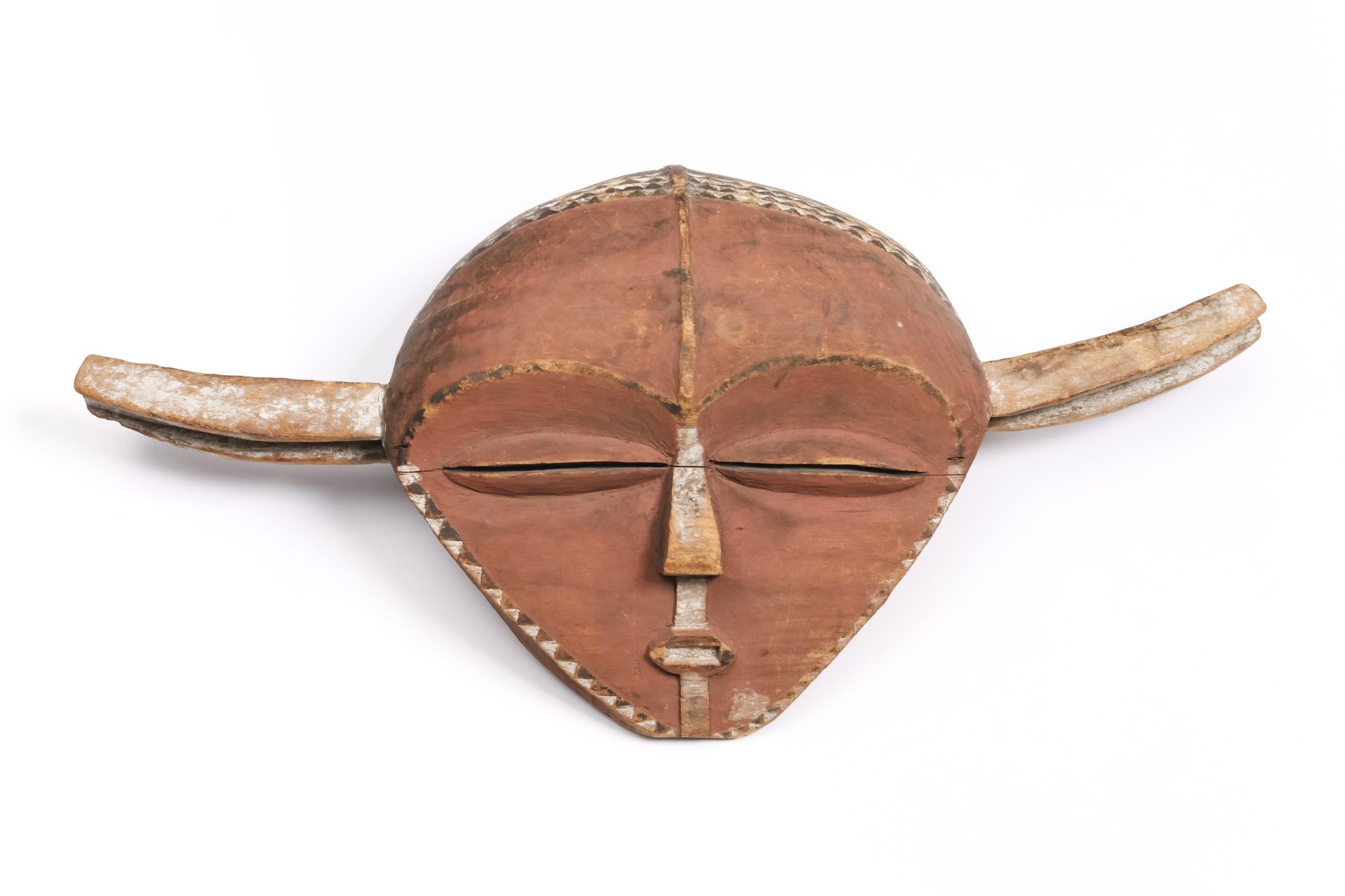 D.R. Congo, Eastern Pende, panya ngombe mask, - Bild 4 aus 5