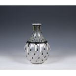 Chris Lanooij (1881-1948), helderglazen karaf, uitvoering Glasfabriek Leerdam, 1921-1927;