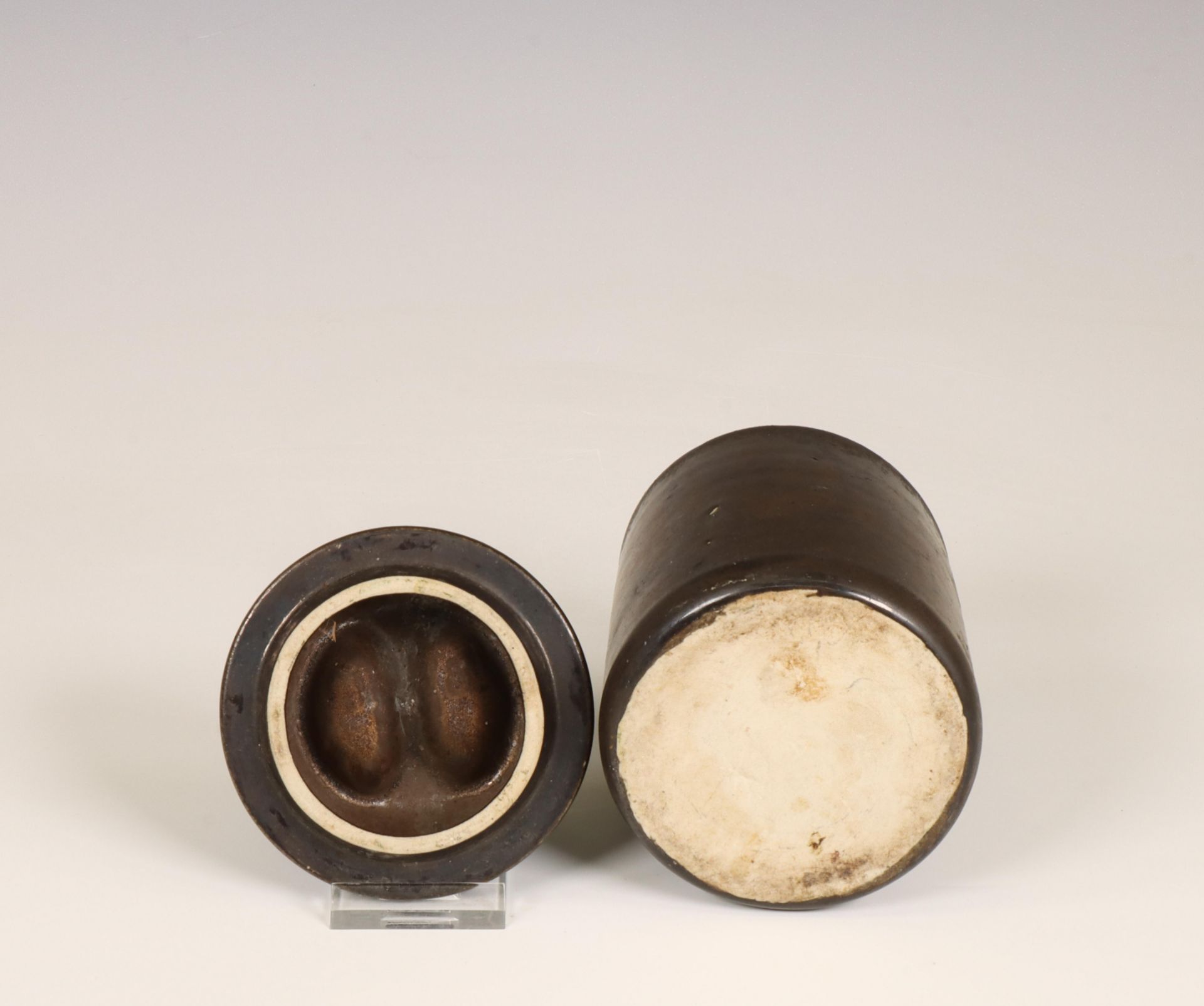 Jan van der Vaart (1931-2000), bronskleurige steengoed cilindrische dekseldoos, ca. 1980; - Bild 3 aus 5