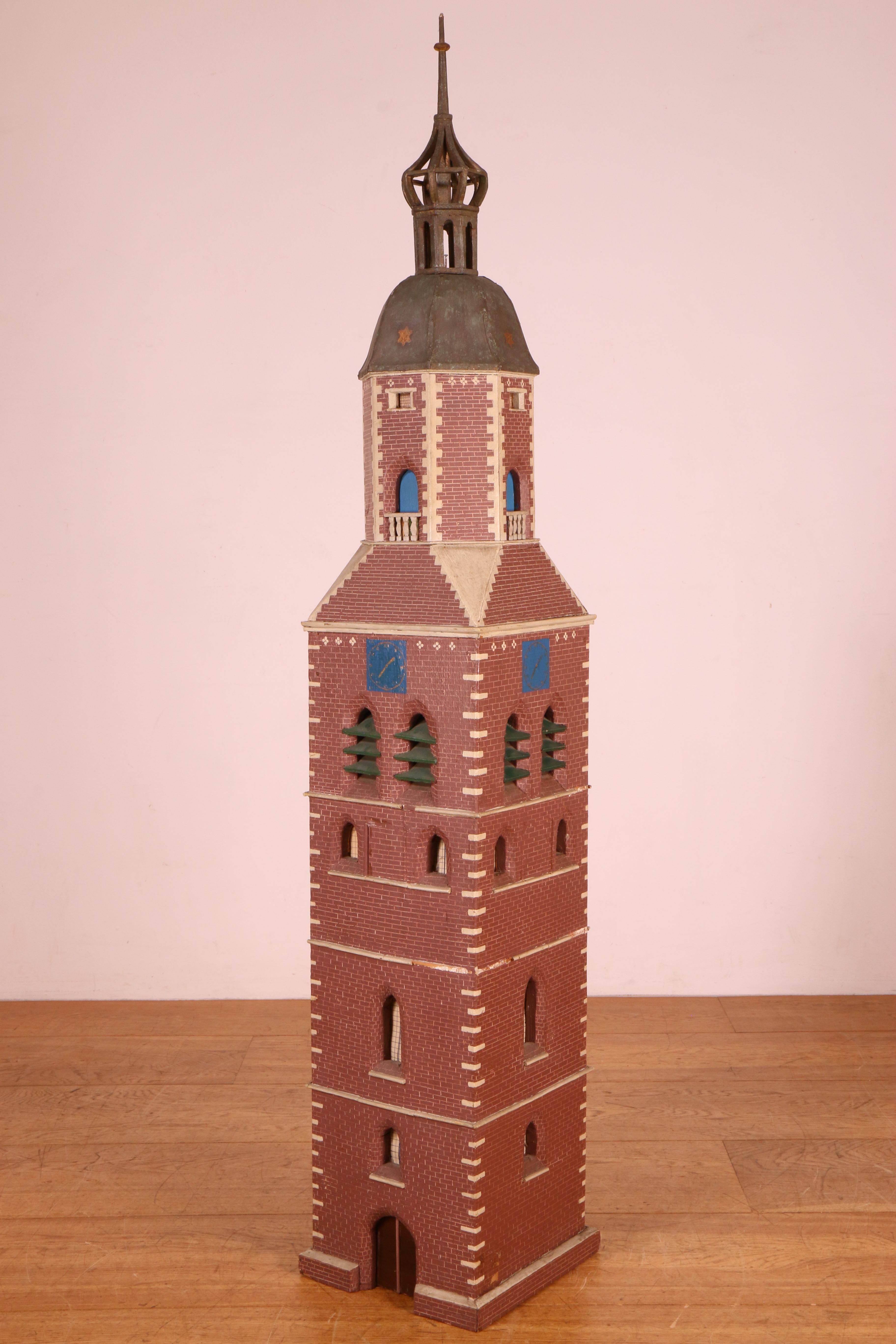 Houten maquette van kerktoren, gedateerd 1955;