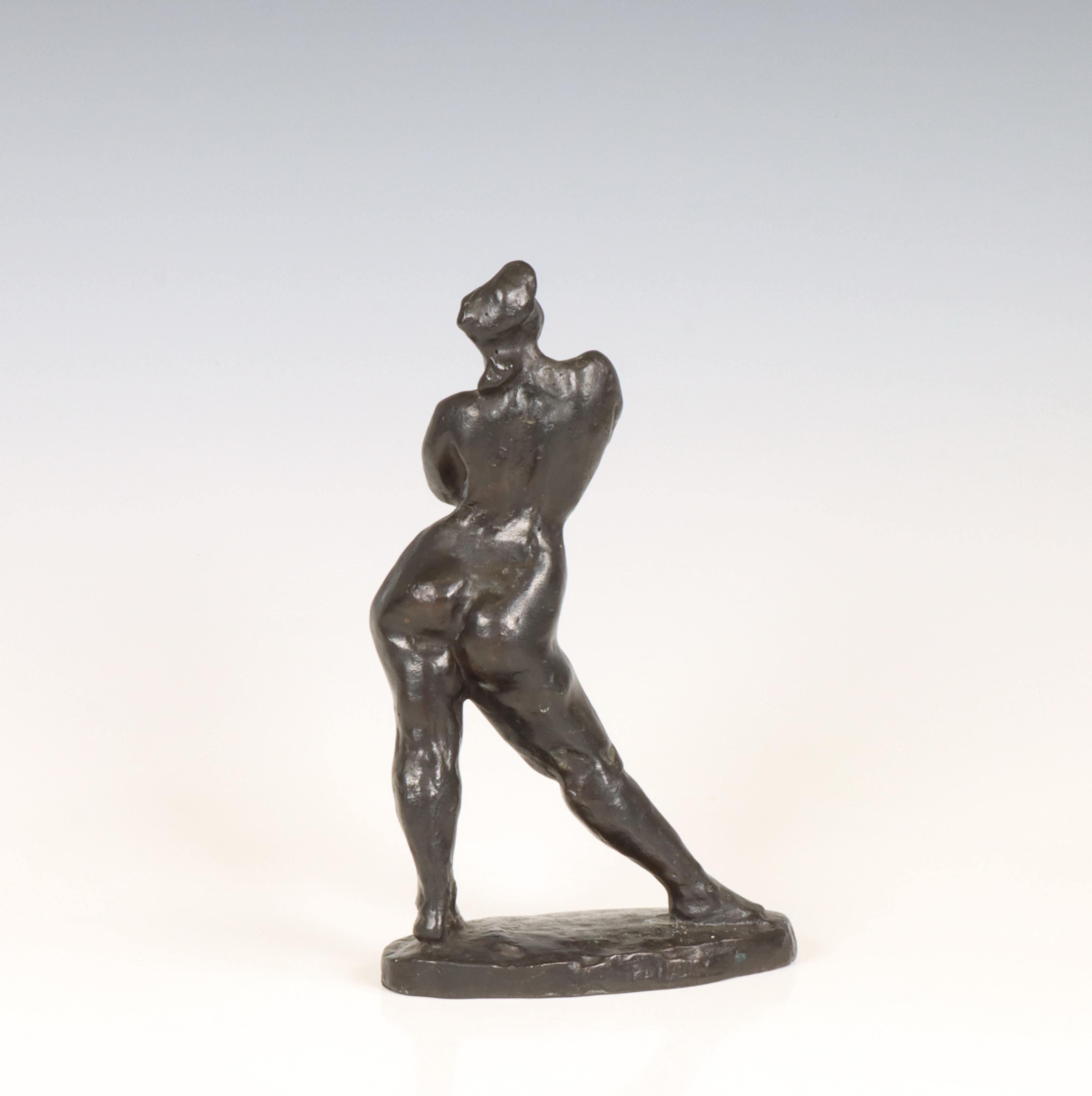 Ch. van Pallandt (1898-1997), zwart gepatineerd bronzen sculptuur 'kleine staande met voet vooruit', - Image 2 of 7
