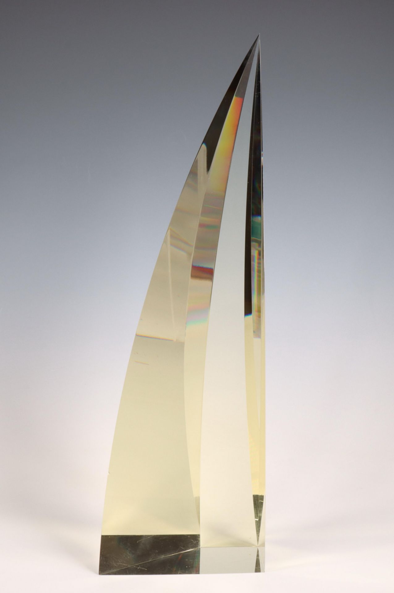 Andrej Jakab (1950), geslepen en gepolijste glassculptuur, circa 1995.