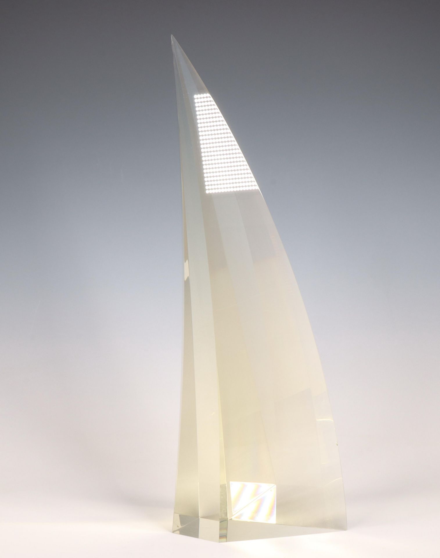 Andrej Jakab (1950), geslepen en gepolijste glassculptuur, circa 1995. - Image 3 of 5