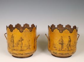 Frankrijk, een paar tôle peinte glazenkoelers , zgn. verrières, Empire, vroeg 19e eeuw;