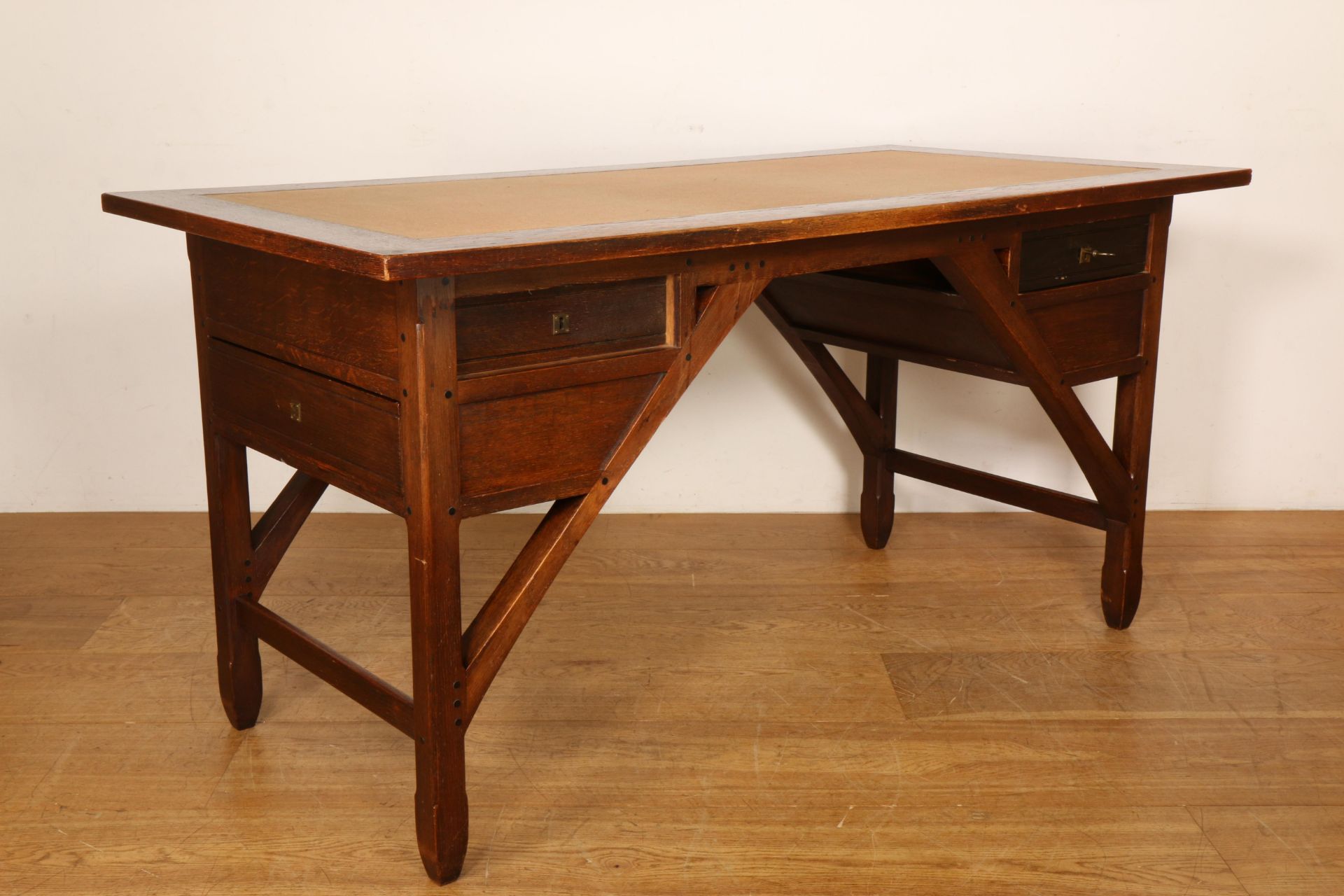 Jacques van den Bosch (1868-1948) voor 't Binnenhuis, Amsterdam, eikenhouten bureau, ca. 1910, - Bild 5 aus 8