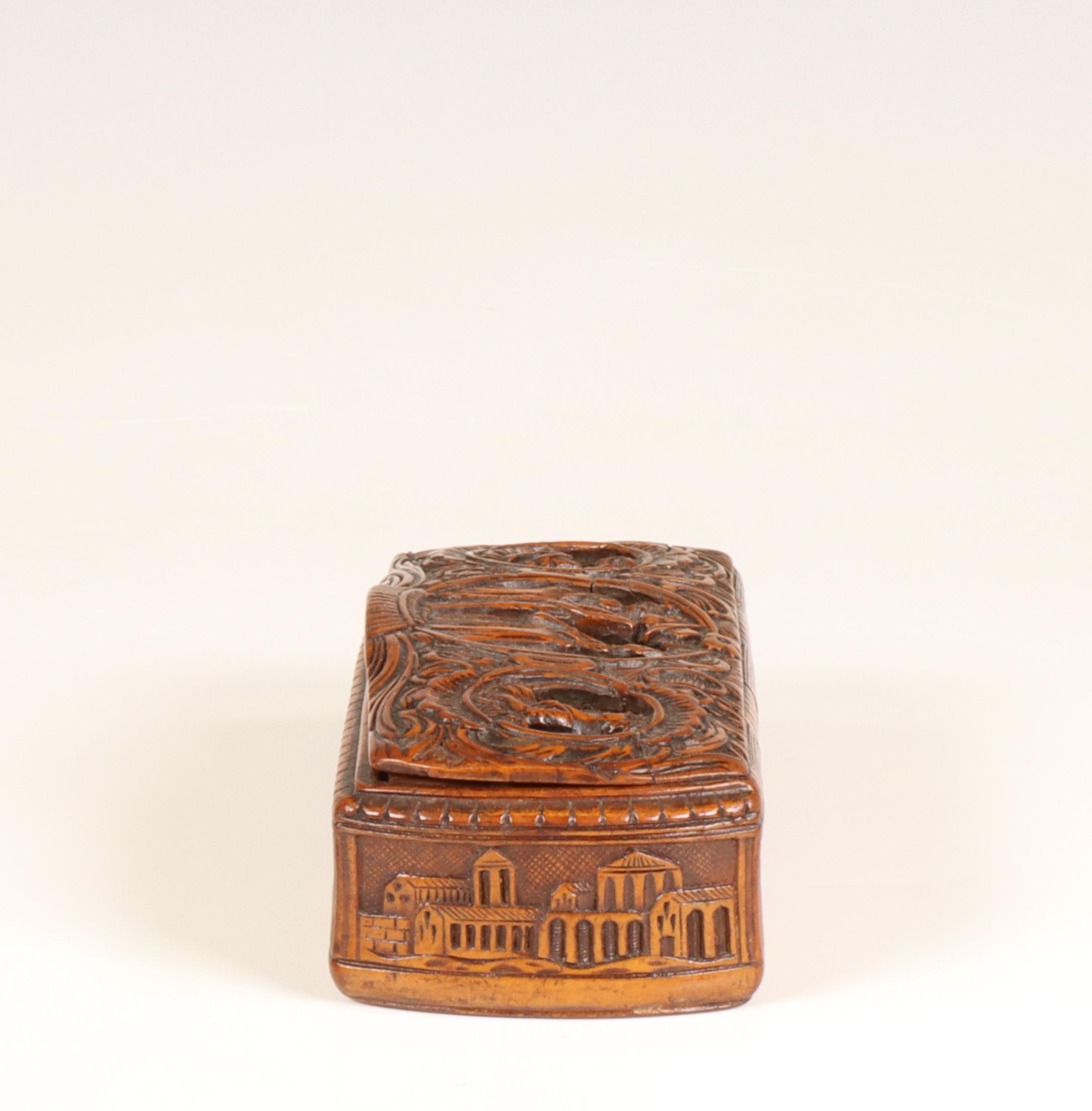 Frankrijk, houten gestoken tabaksdoos, 18e eeuw; - Image 2 of 7