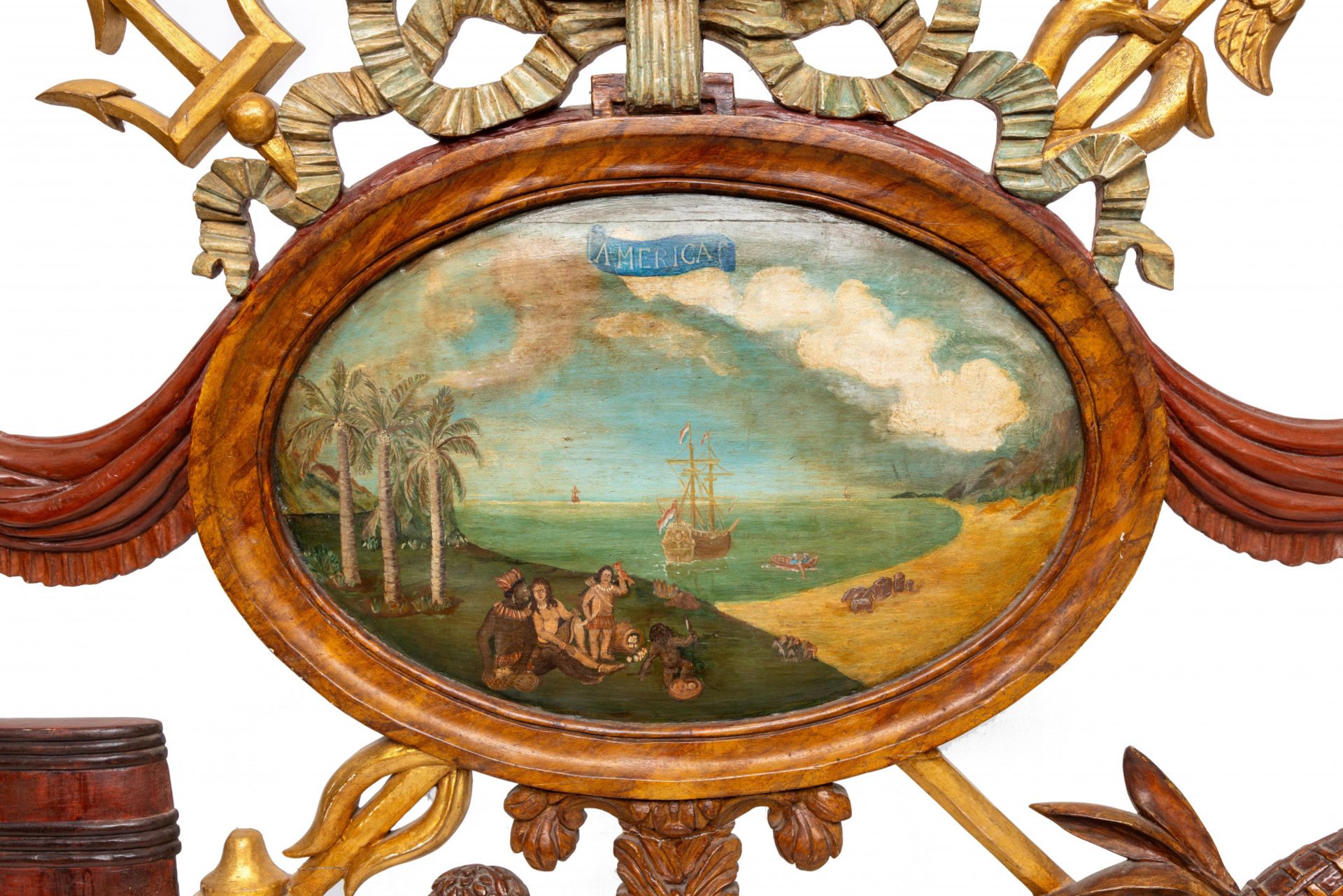 Holland, gestoken en polychroom geschilderd bovenlicht 'Allegorie op America', 18e eeuw; - Image 3 of 3