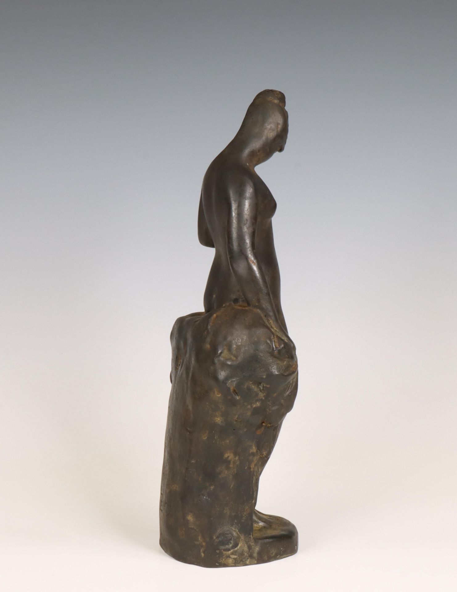 Anders Leonard Zorn (1860-1920) Gepatineerd bronzen sculptuur, staand vrouwelijk naakt, circa 1910. - Image 6 of 8