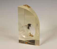 Johan Strohanzl (1948), helder optisch geslepen glas sculptuur,