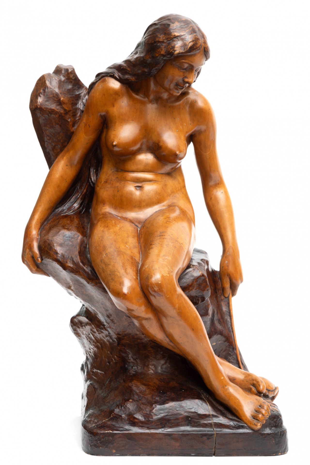 Achille Émile Jacopin (1874-1958), notenhouten gestoken sculptuur van naakte vrouw op rotspartij met - Bild 3 aus 3