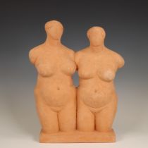 Jan-Willem (Noekie) Rädecker, terracotta vormstuk, 'twee vrouwen', 1993.