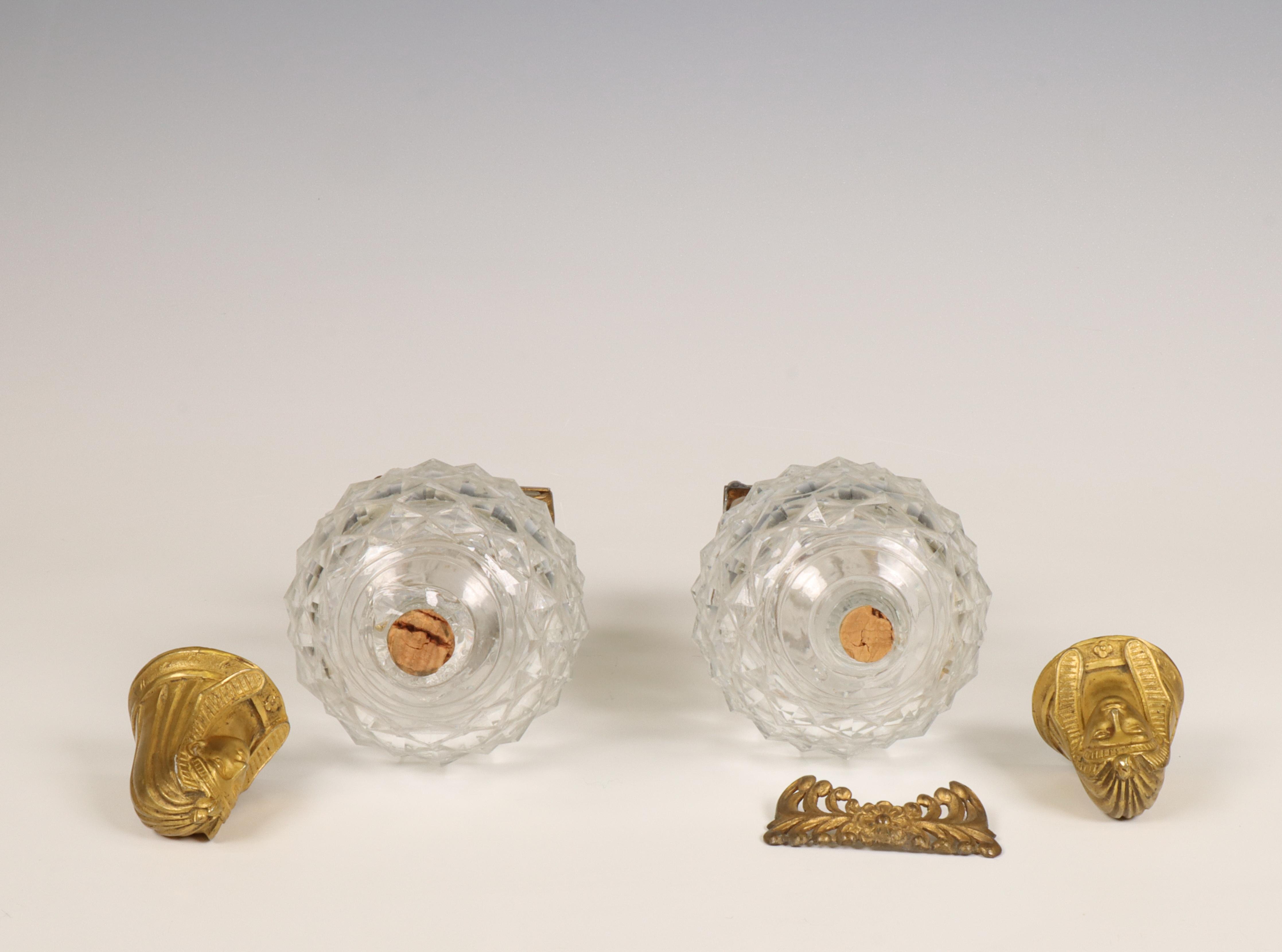 Frankrijk, paar kristalen geslepen flacons, retour d'Egypte, Empire, ca. 1810; - Image 4 of 6
