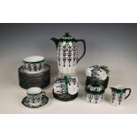 Johann Haviland, Waldershof, porseleinen koffie servies met geometrisch decor in zwart, groen en bla