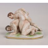 Capo di Monte, porseleinen vormstuk, 'worstelaars', 19e eeuw;