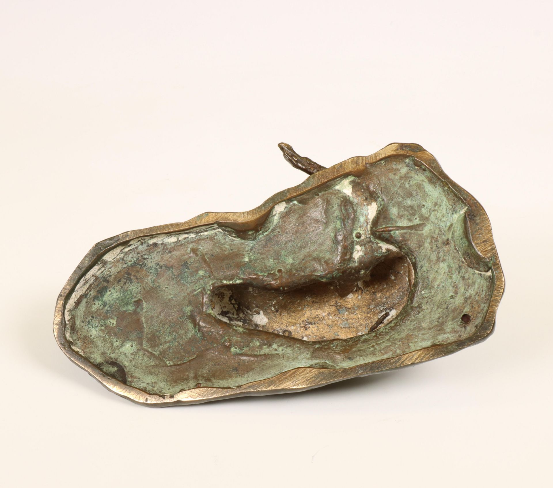 Ary Jean Leon Bitter [1883-1973], bruin gepatineerd bronzen sculptuur [Biche se léchant la patte], c - Bild 6 aus 7