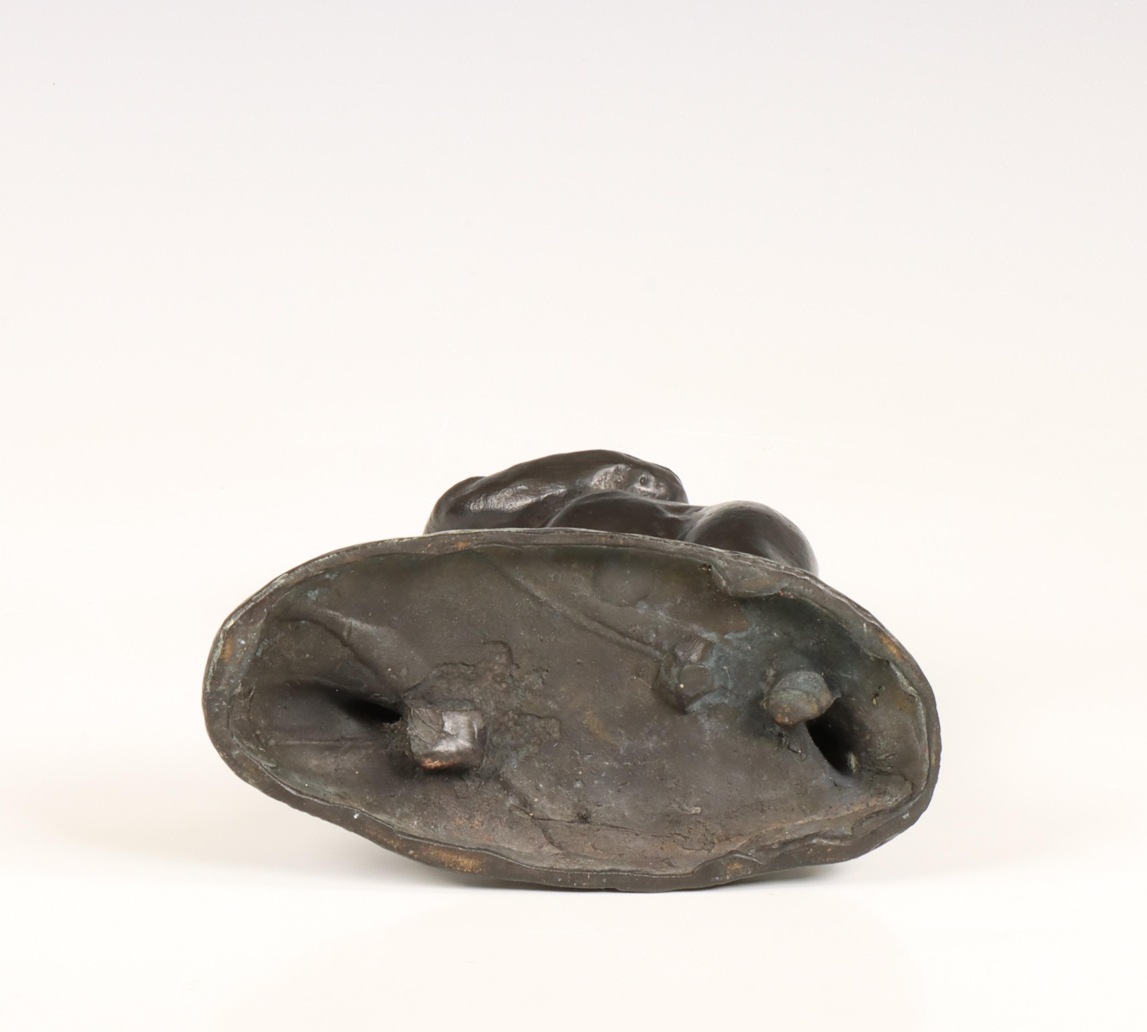Ch. van Pallandt (1898-1997), zwart gepatineerd bronzen sculptuur 'kleine staande met voet vooruit', - Image 5 of 7