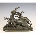 Christophe Fratin (1801-1864), groen gepatineerd bronzen sculptuur, 'Cerf Attaque Par Deux Chiens', 