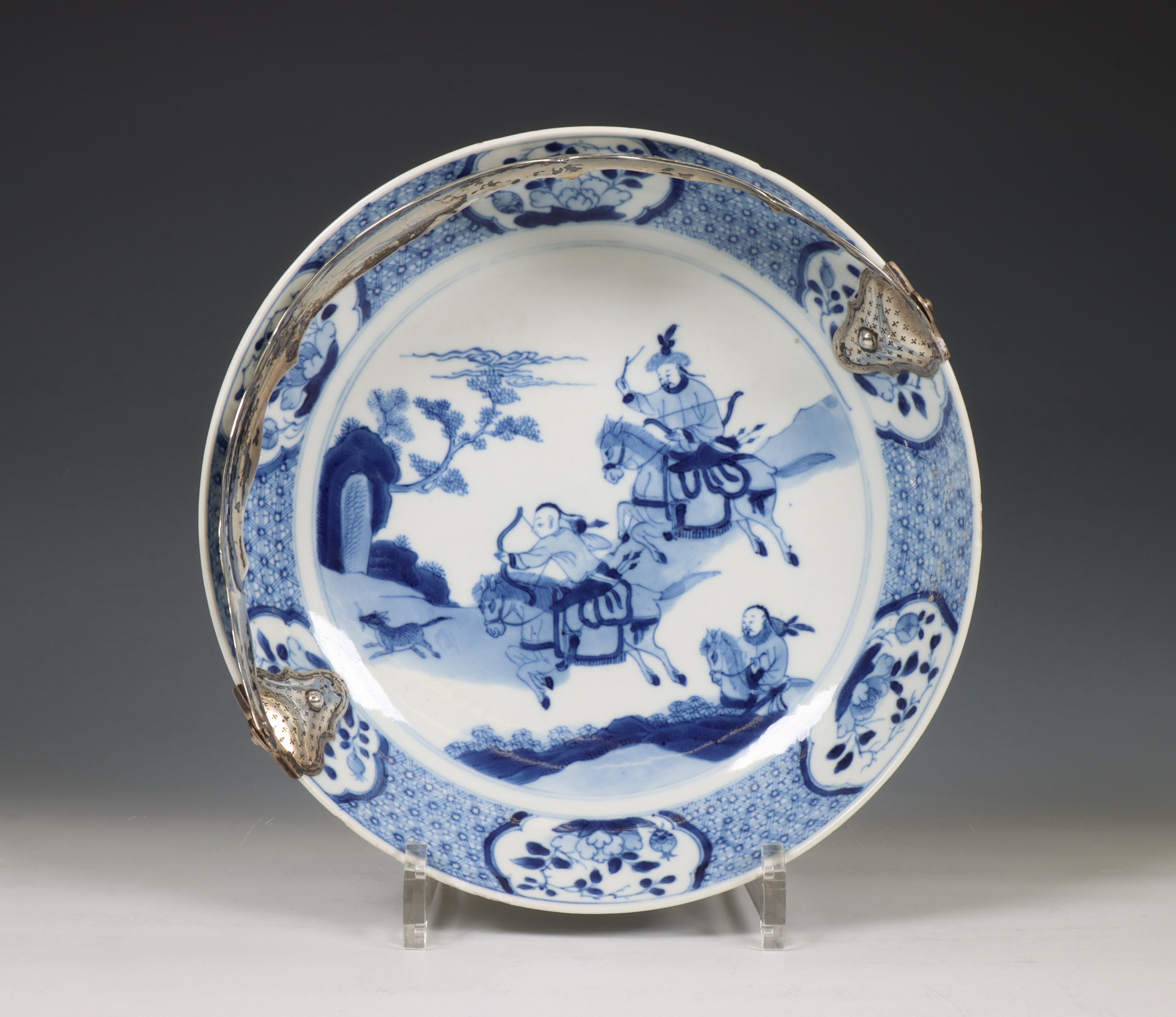 China, silver-mounted blue and white porcelain 'Joosje te paard' dish, 18th-19th century,