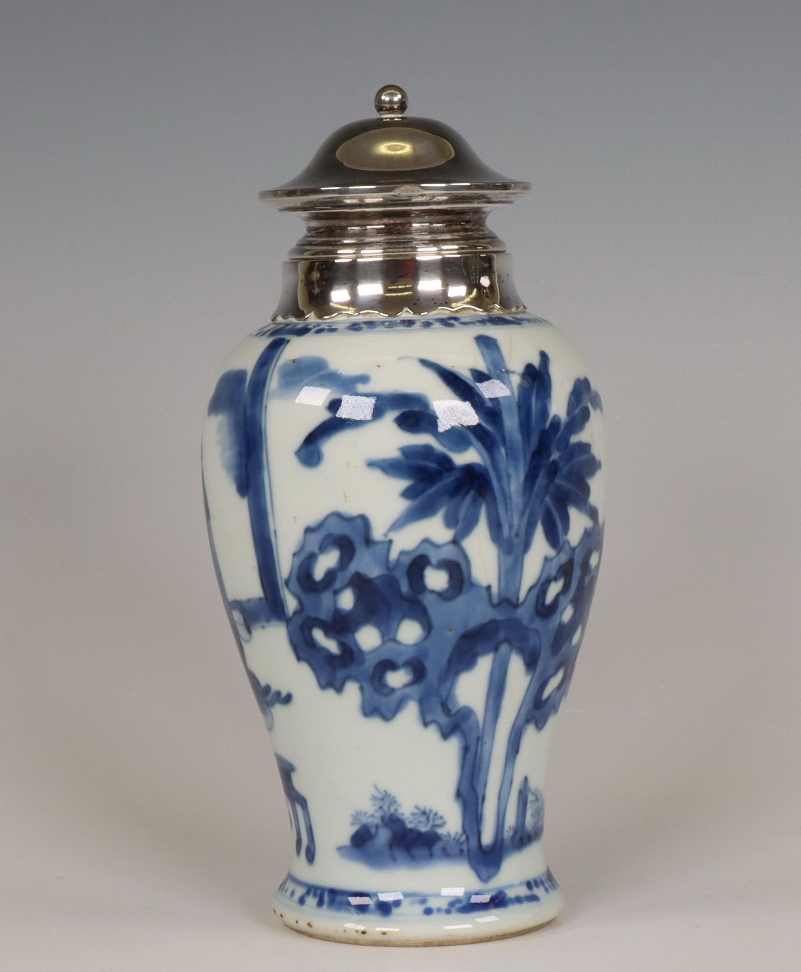 China, a silver-mounted blue and white porcelain vase, Kangxi period (1662-1722), the silver Van Kem - Image 3 of 7