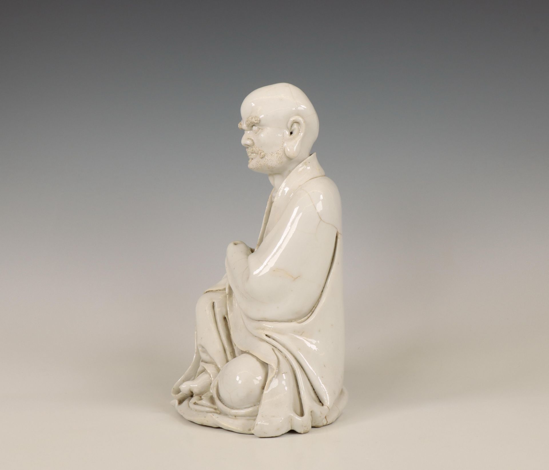 China, Dehua porcelain figure of Damo, late Qing dynasty (1644-1912), - Bild 3 aus 5