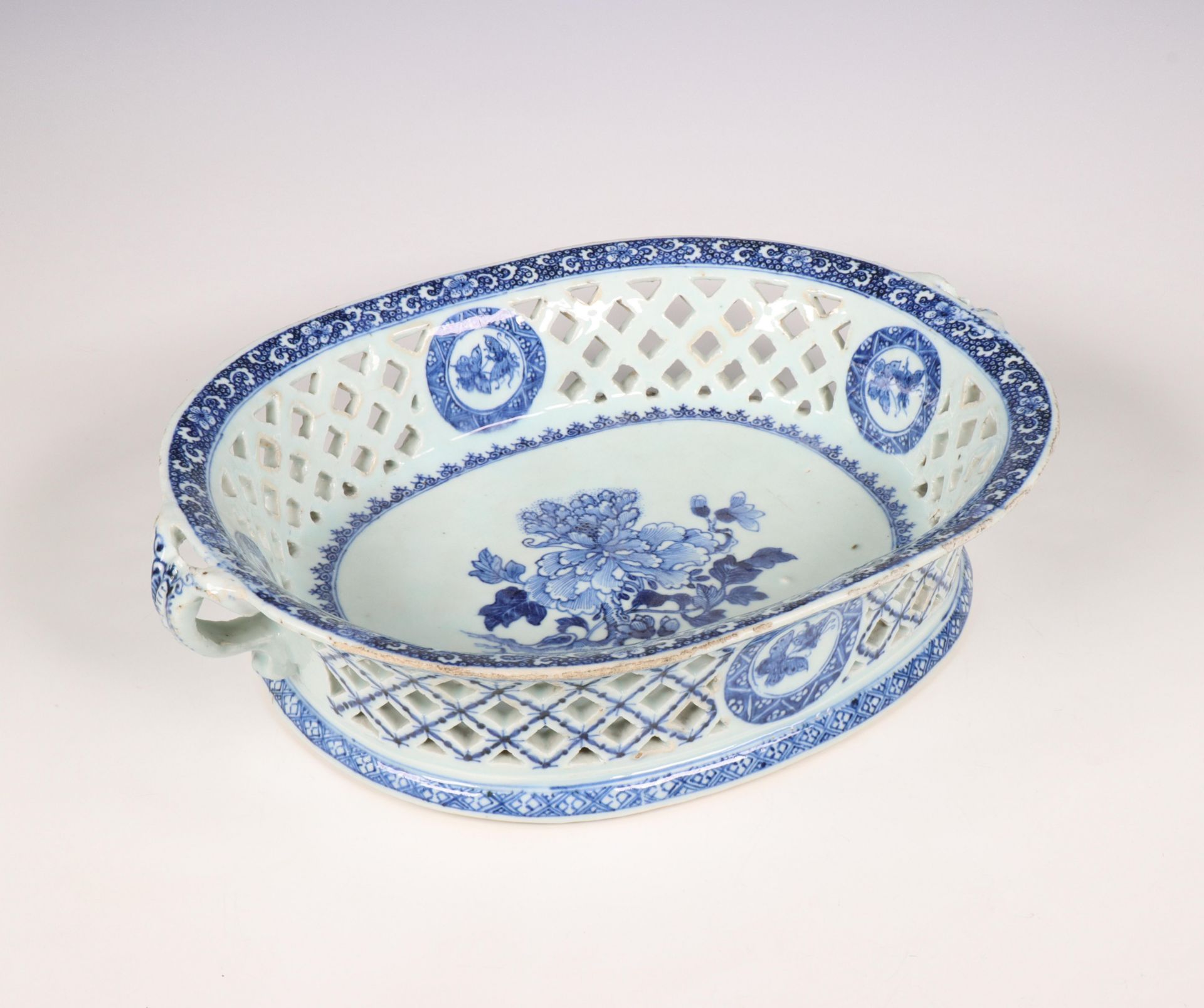 China, a blue and white porcelain basket, ca. 1800,