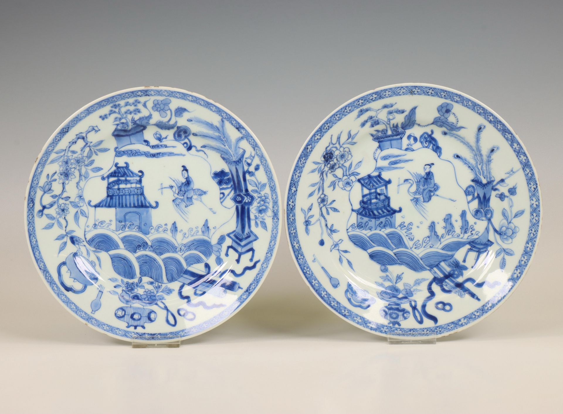 China, a pair of blue and white porcelain plates, 18th century,
