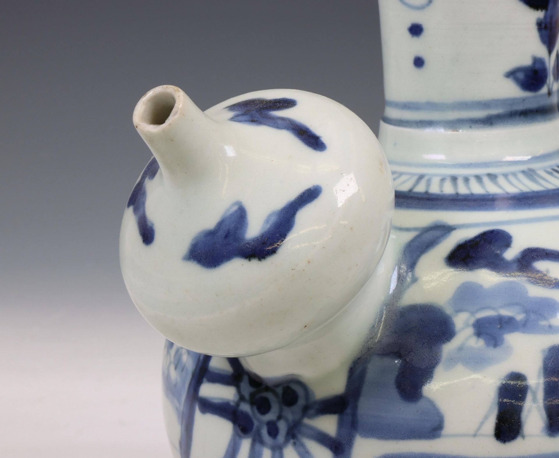 China, blue and white porcelain kendi, late Qing dynasty (1644-1912), - Image 3 of 4