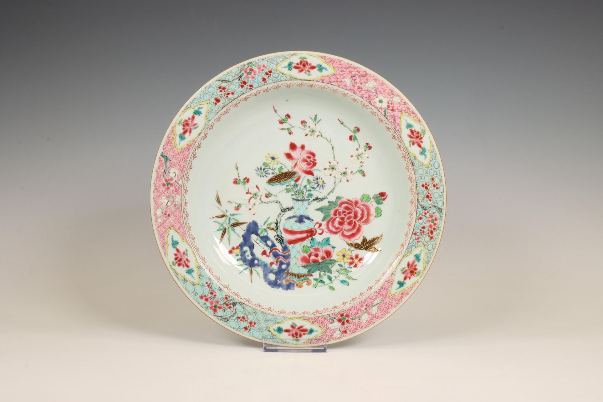 China, a famille rose porcelain deep plate, Qianlong period (1736-1795),